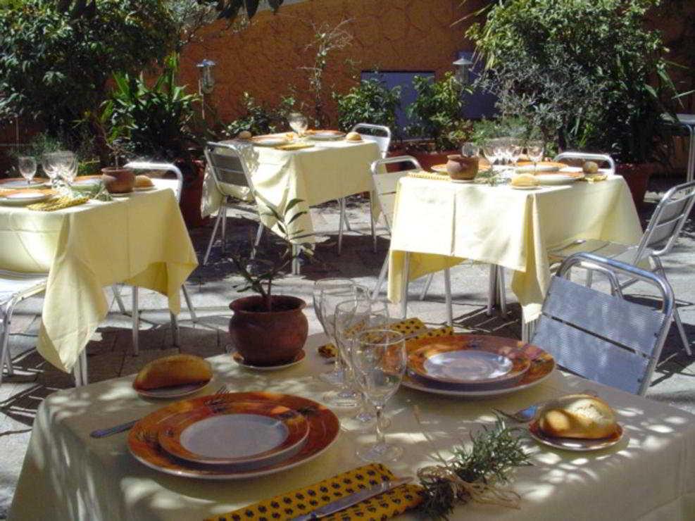 Hotel Restaurant Du Patti Grasse Restoran foto