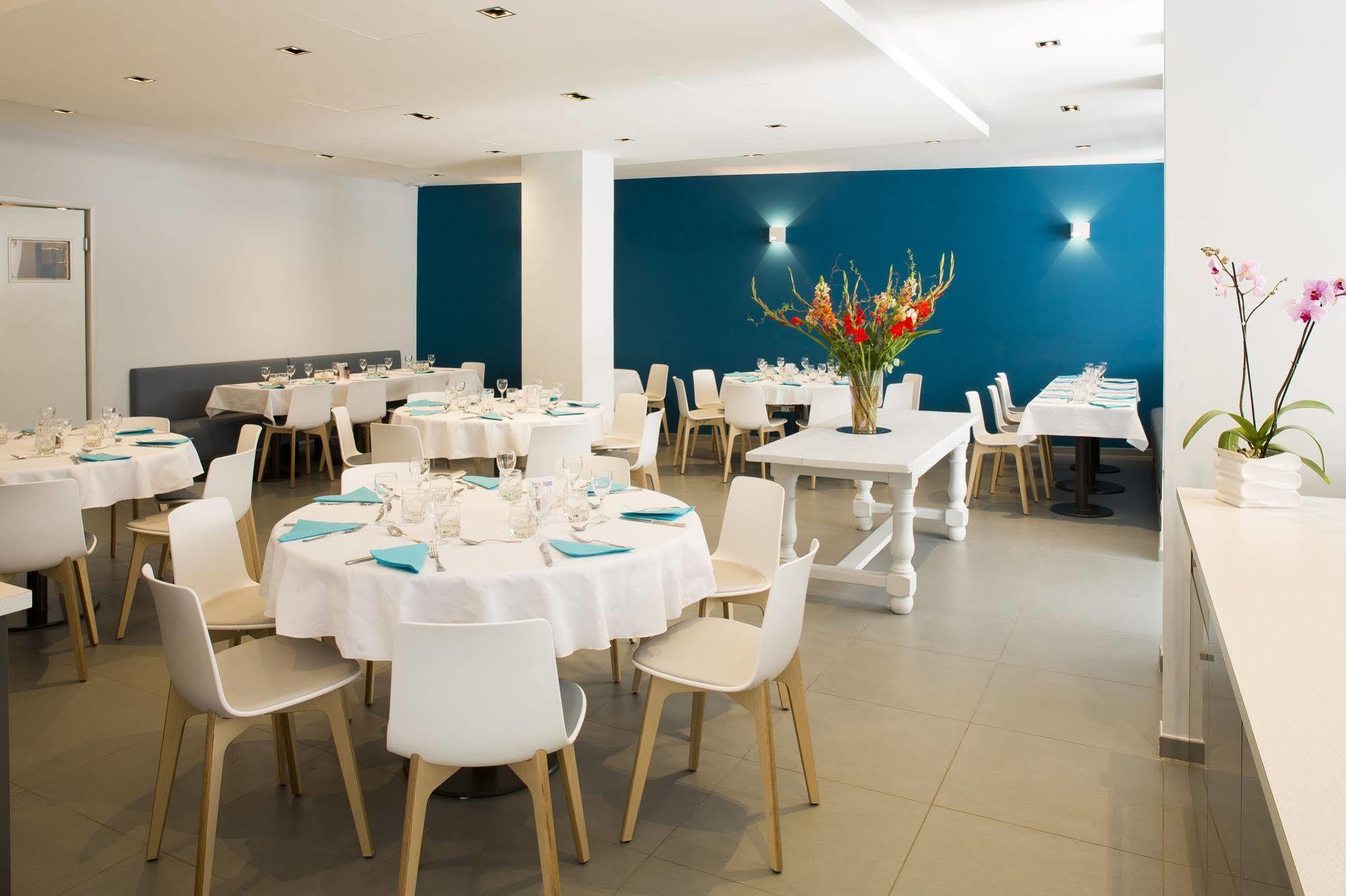 Hotel Restaurant Du Patti Grasse Bagian luar foto
