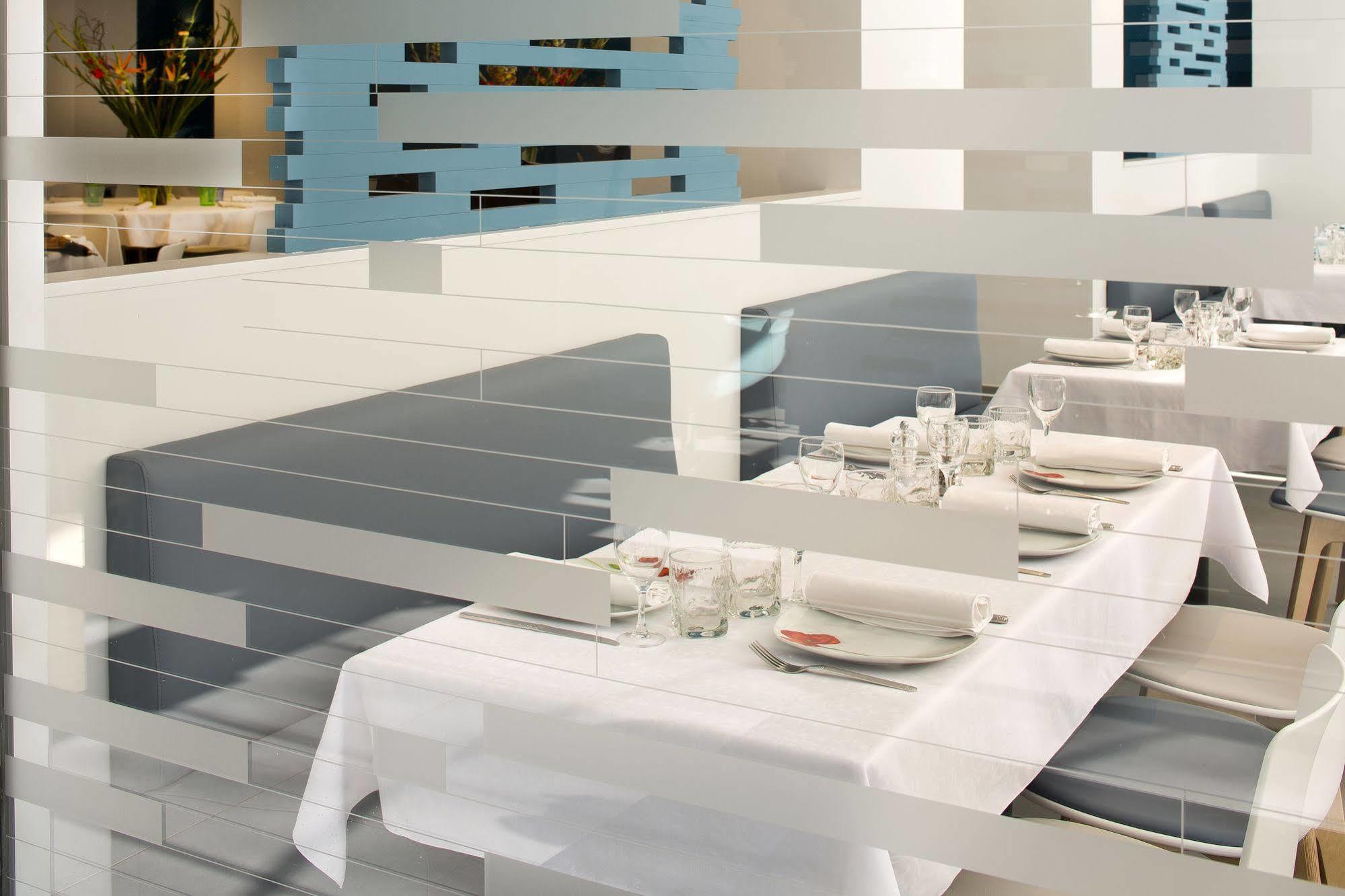 Hotel Restaurant Du Patti Grasse Bagian luar foto