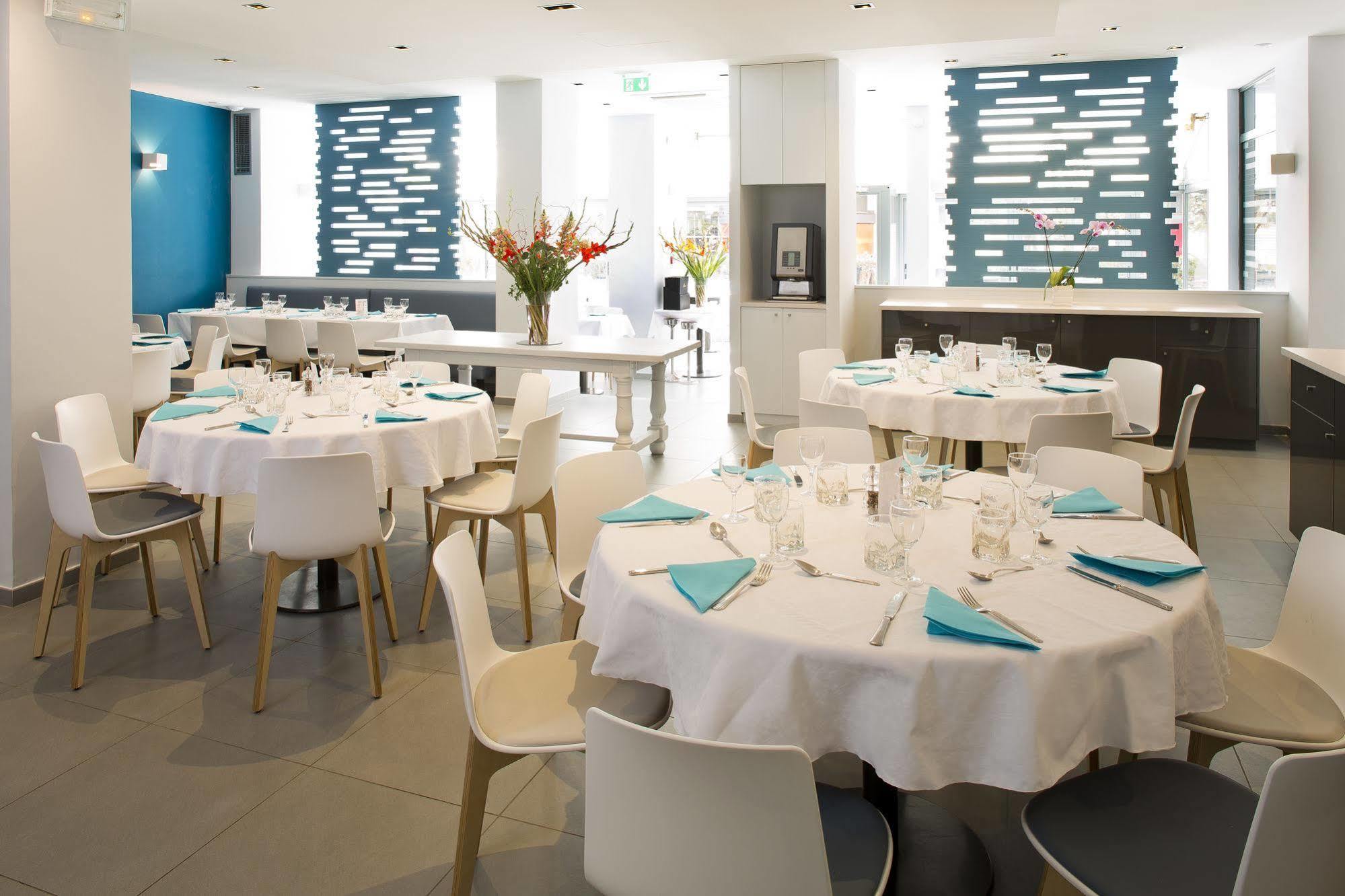 Hotel Restaurant Du Patti Grasse Bagian luar foto